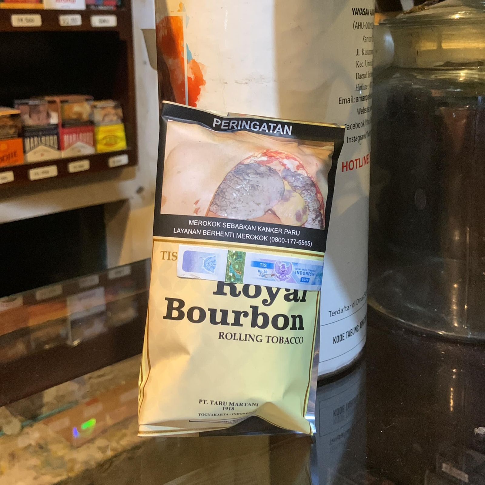 Royal Bourbon Rolling Tobacco